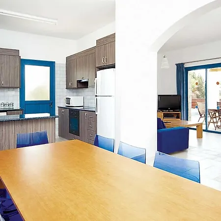 Luxury Coral Bay - Coral Olympus Artemis - 4 Bedroom - Private Swimming Pool - Location